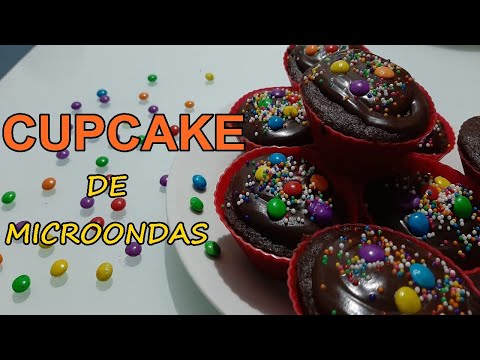 Vídeo: Cupcake em forma de silicone no microondas: uma receita com uma foto