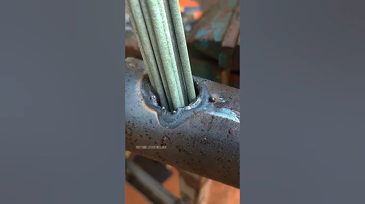 clever welder trick to patch large holes in thin pipes #weld #welding #welder #fabrication