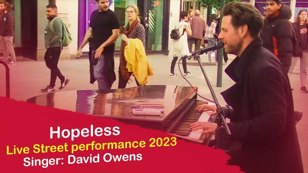 在 YouTube 上观看 Brilliant Performance 2023 | Hopeless by David Owens #streetperformance#simonaslibrary