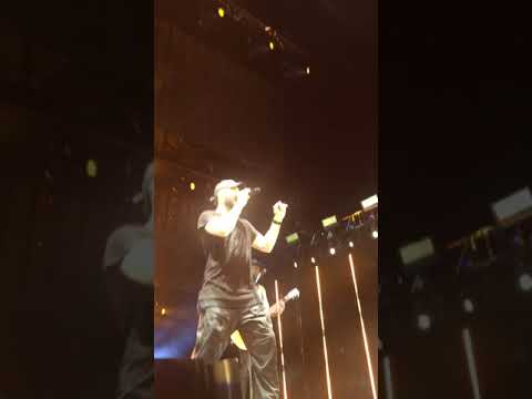 Sam Hunt Body Like a Back Road Jiffy Lube 9-16-17