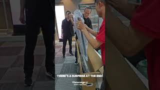 Screen packaging violence test: guess whether it will break?#OutdoorDisplay #DigitalSignage