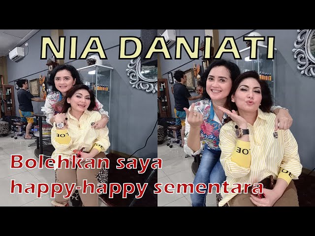 Niat Daniati | Bolehkan saya happy-happy sementara? class=