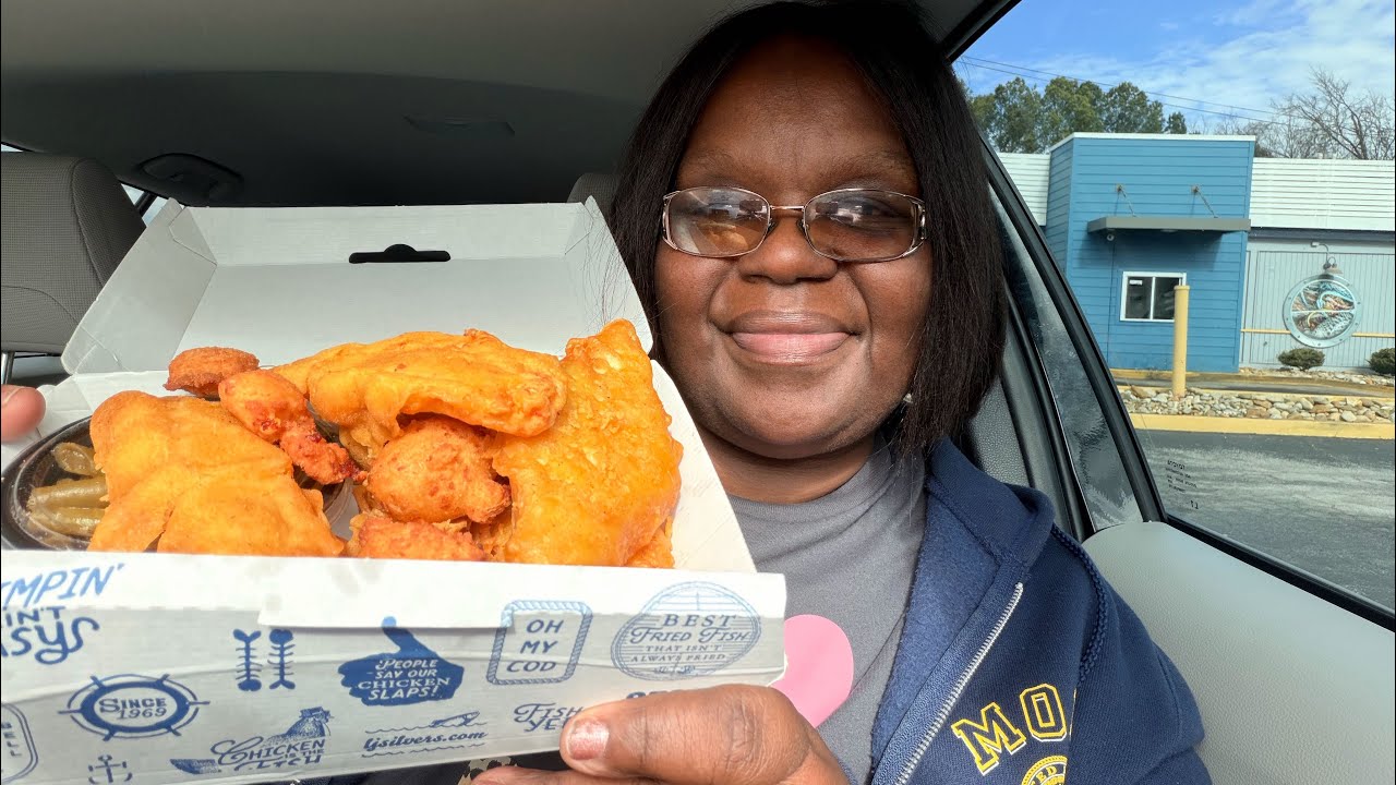 Eat with Me! Long John Silvers💛