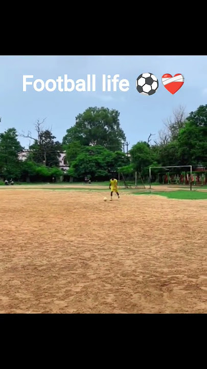 Long pass ⚽❤️‍🩹. #football #soccer #shorts #longpass #practice #sports #lifeisbutadream