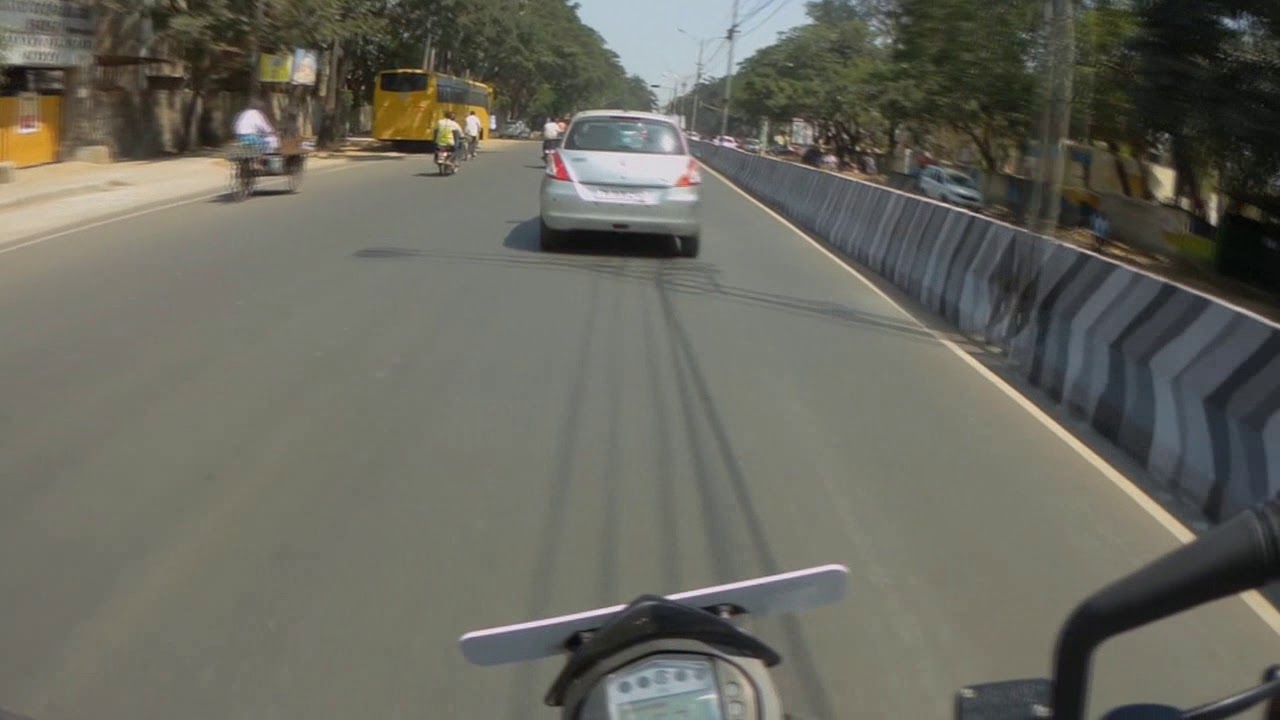 Duke 200 vs Pulsar 220 road rage Duke paridhabangal