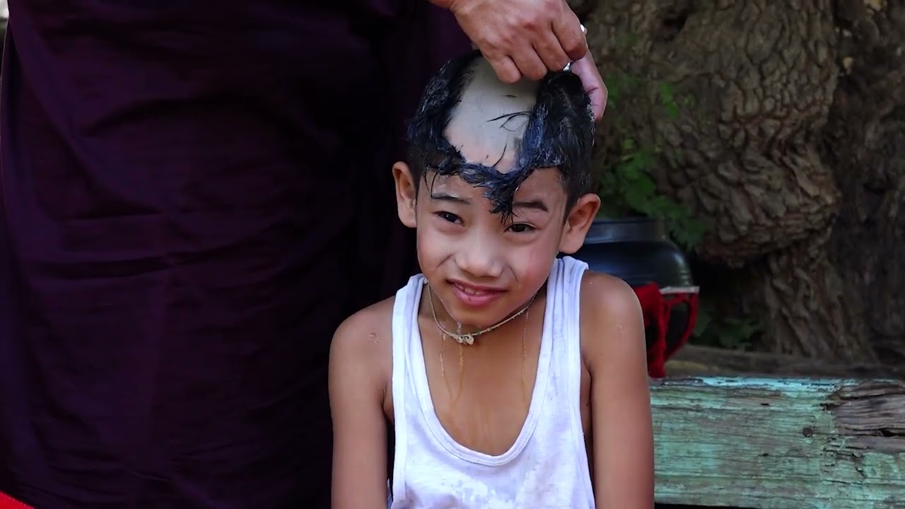 အလှူ့ဒါယကာ ဦးကြည်စိန် + အလှူ့ဒါယိကာမ ဒေါ်ညိမ်းတင် မိသားစု တို့၏ မြေးရှင်ပြု ၊ နားသ အလှူတော်မင်္ဂလာ