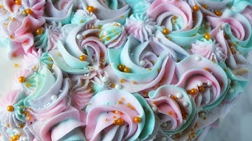 Pipe multiple color buttercream frosting