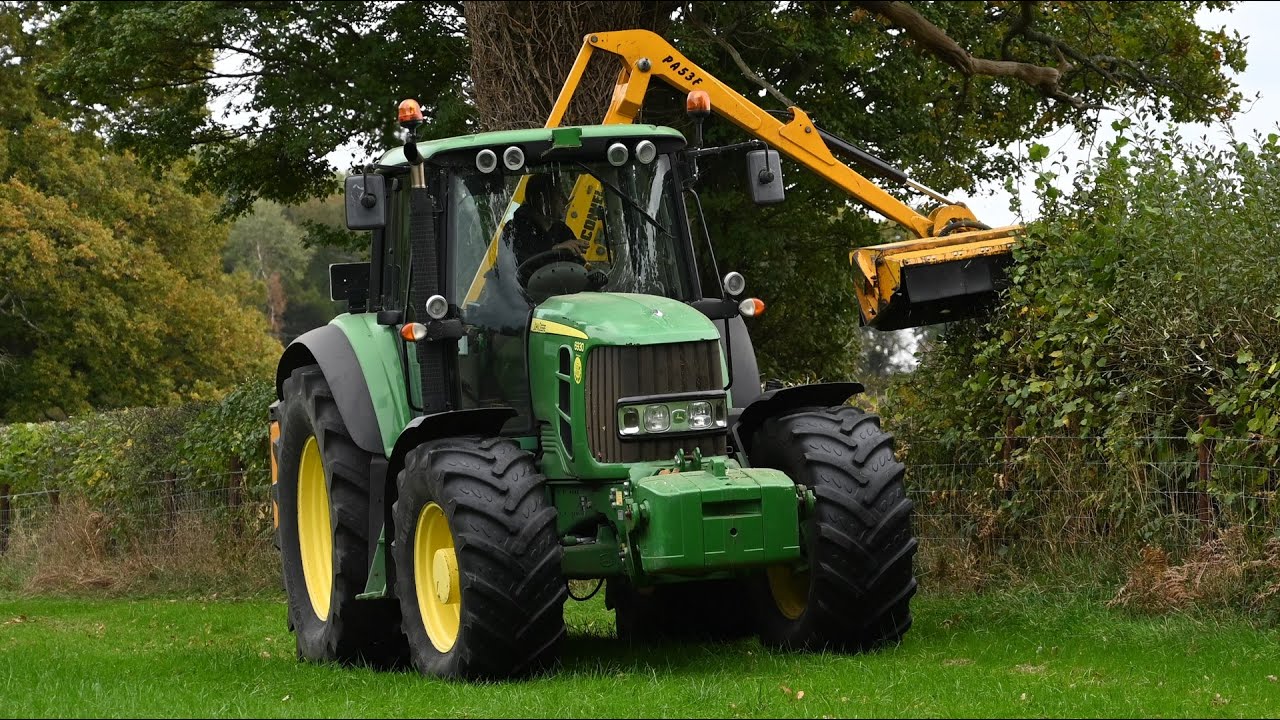 Hedge Cutting with John Deere 6930 & McConnel PA53E