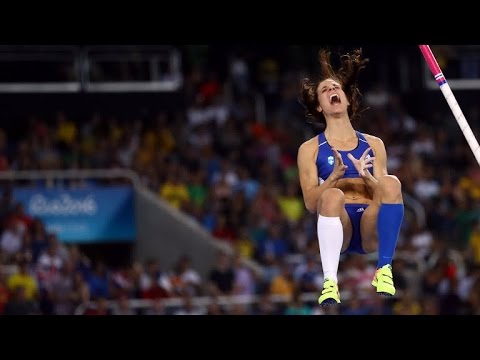 Eliza McCartney Wins BRONZE : Women's Pole Vault - Rio 2016