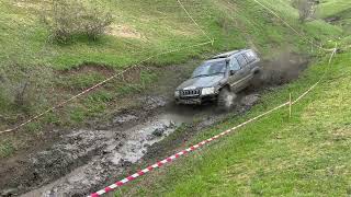 Jeep Grand Cherokee Wj 4.7 H.o. Vs Zj 5.2 In Off Road Race