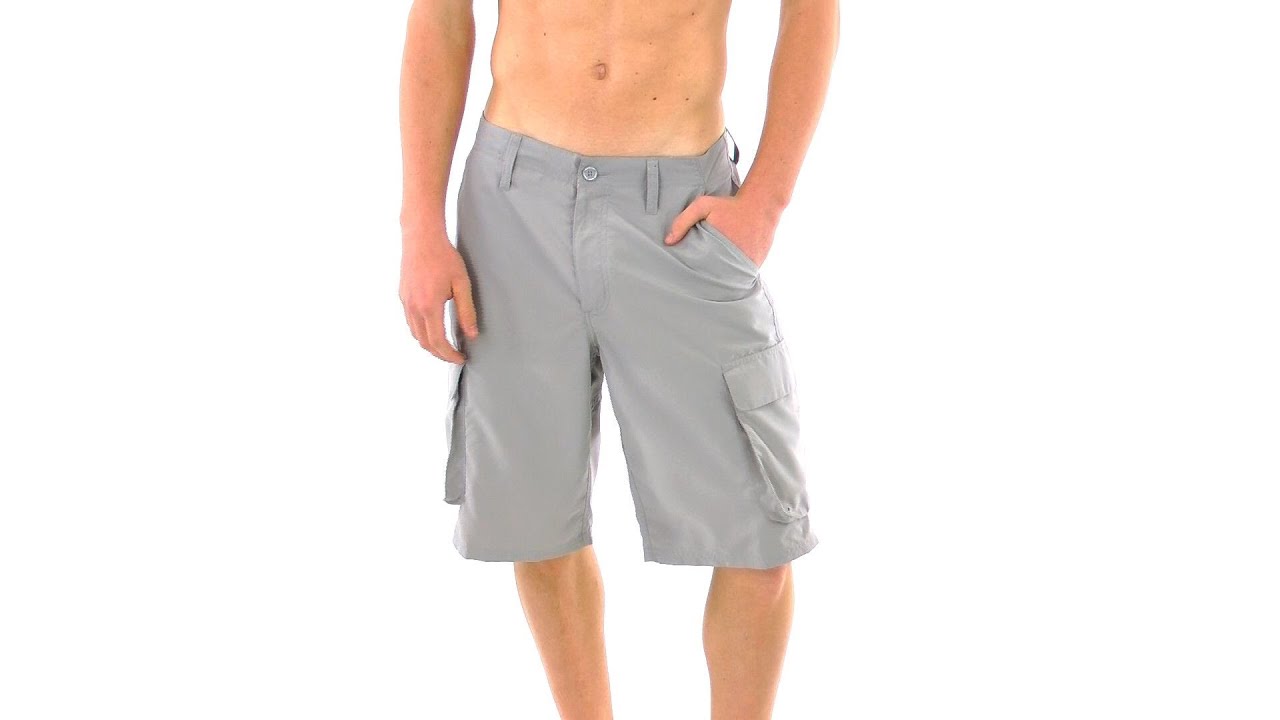 Oakley Wheelie Cargo Board Shorts/Walkshort | SwimOutlet.com