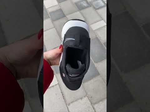 Чоловічі кросівки літні сітка Nike black, видео 1