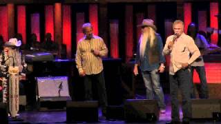 Miniatura del video "Oak Ridge Boys Invited to Join Grand Ole Opry"