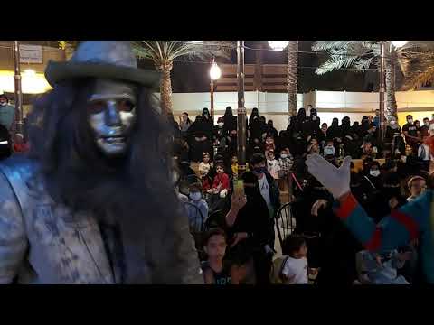 فعاليات حديقة الوطن المهرجين رقص استهبال دماء شخصيات كرتونيه وحماس الاطفال