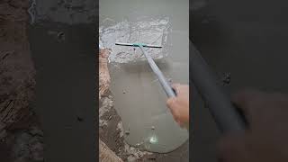 ESPALHANDO A MASSA NIVELADORA COM RODO DENTADA #CONTRAPISSO #NIVELADOR