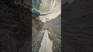 This Goat Defied Gravity on a Deadly Cliff… What Happened Next Shocked Everyone 😳🐐 Wealth