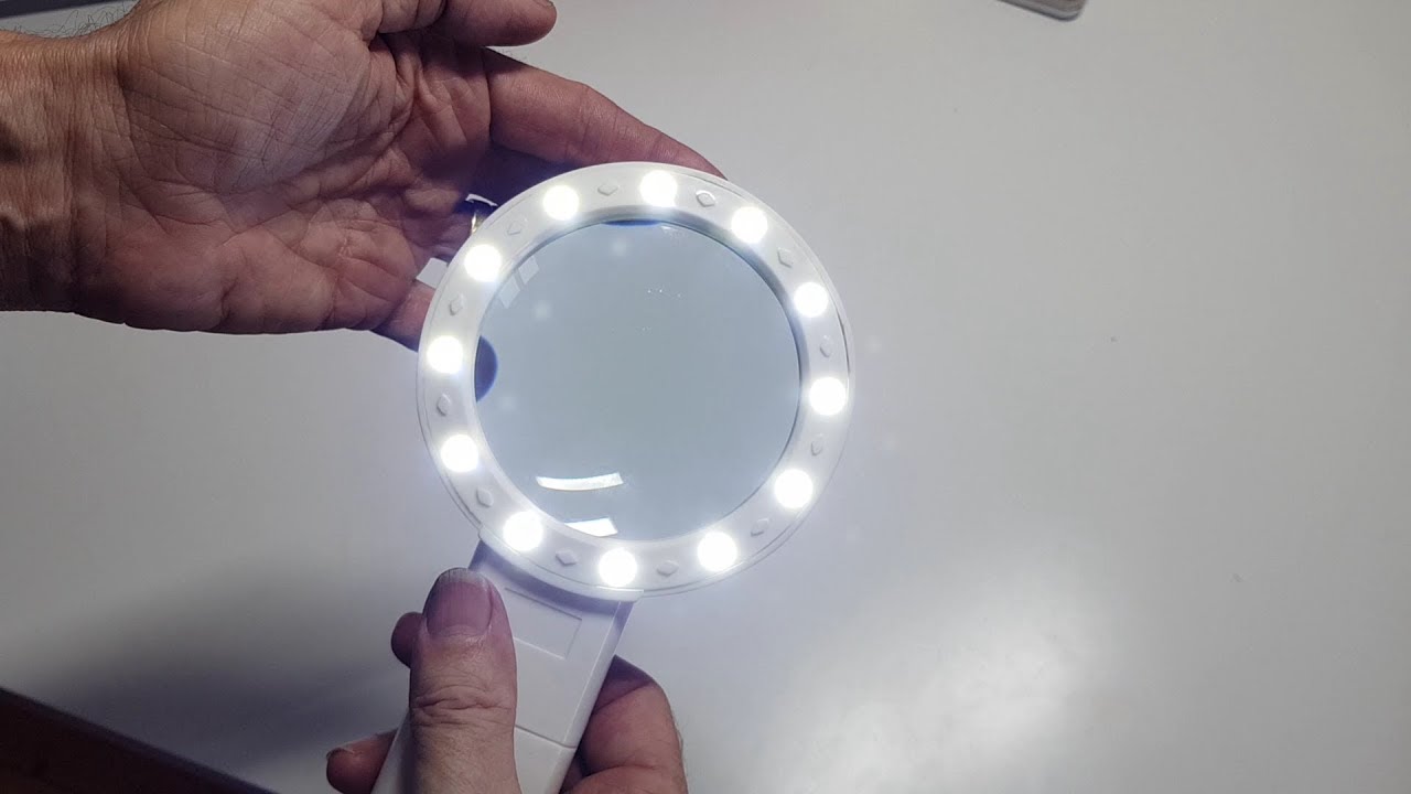 Magnifying Glass with LED Illumination 