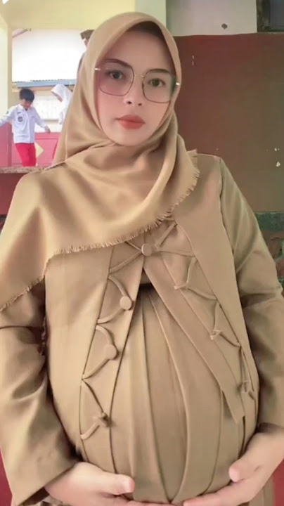 Buk Guru PNS Cantik Sudah Hamil 9 bulan