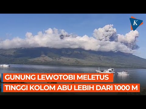 Gunung Lewotobi Laki-laki di Flores Timur Meletus