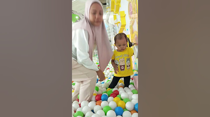 si gemoi nih main ke playground sama abang dan bunda. #playground #pakuwonmall
