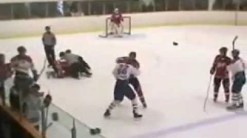 Leamington Flyers Brett Langlois vs Strathroy Rock...