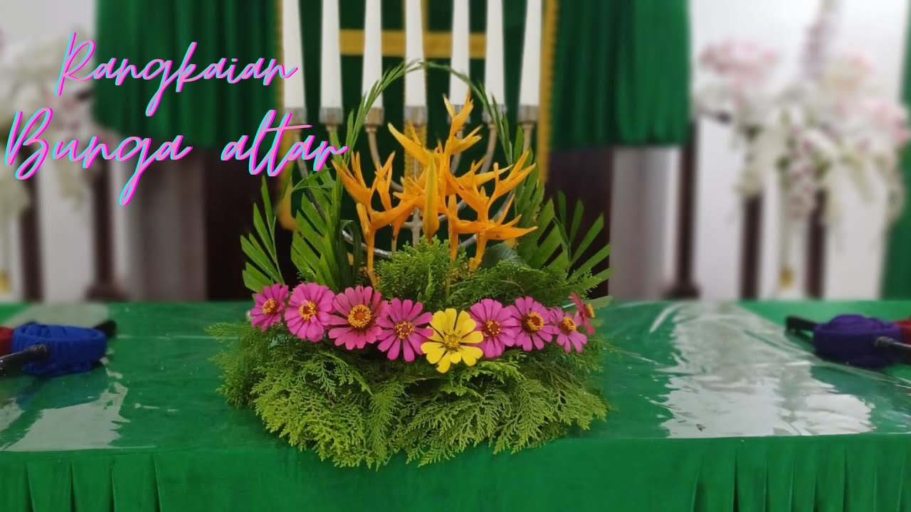 Rangkaian bunga altar sederhana