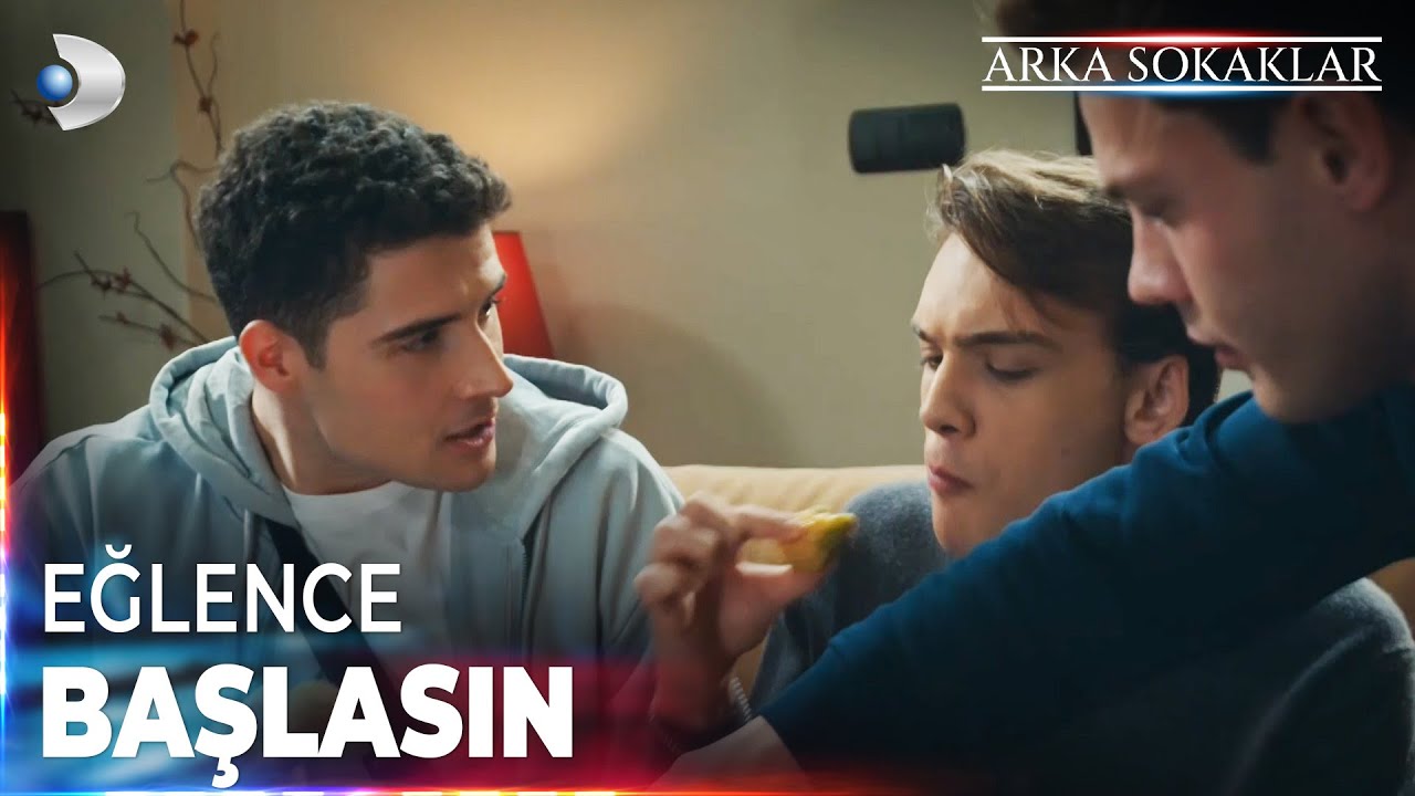 İzzet'in Kurtulması Şerefine Parti Verildi! #ArkaSokaklar Özel Klip