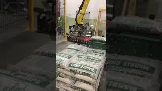Robotic palletizing of bagged aggregates