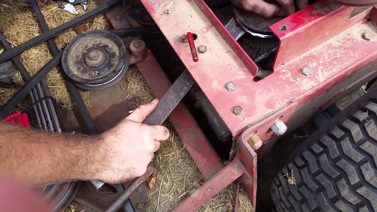 changing 52 ferris ddskav17 hydro drive belt. - YouTube