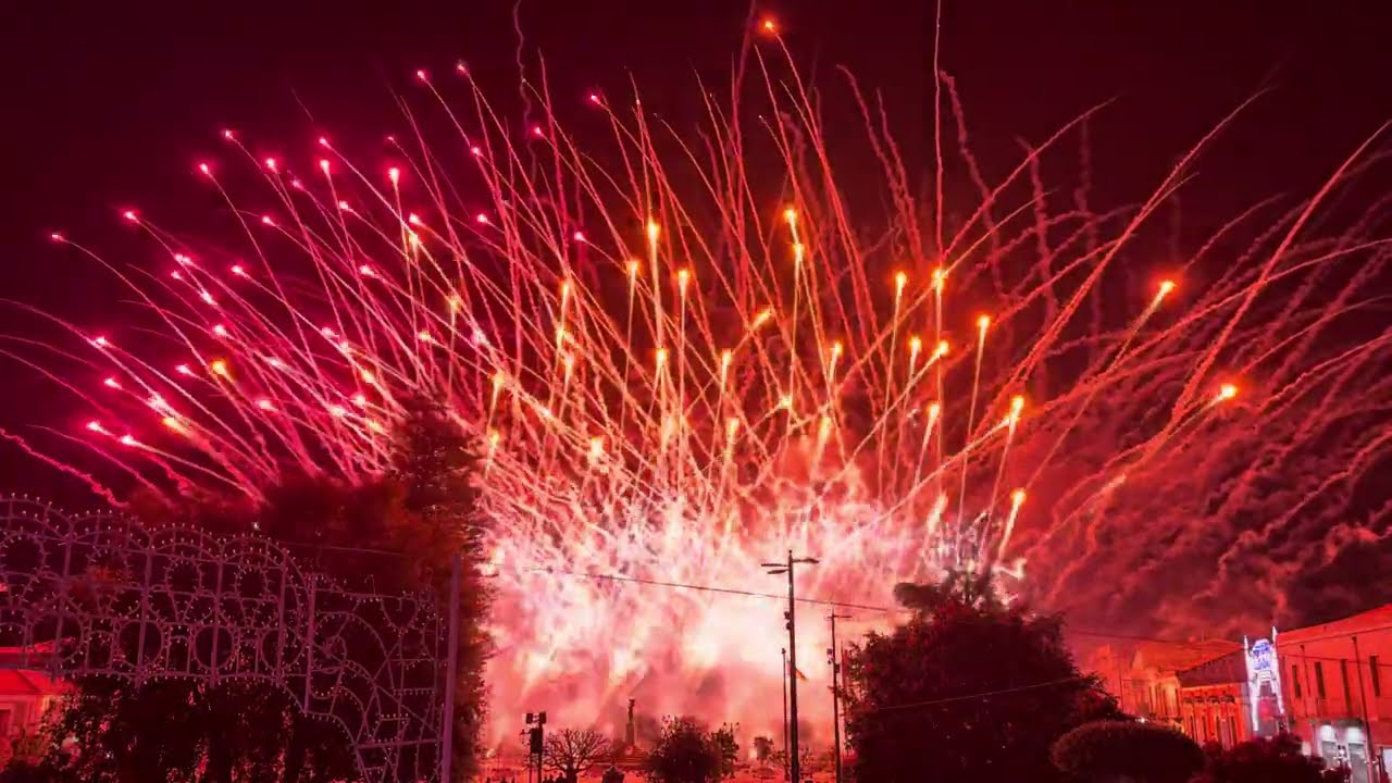 Trecastagni 9 Maggio 2025 Entrata Partito Sant'Alfio e Spettacolo Pirotecnico della Ditta ETNA PYRO