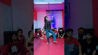 #VIDEO | मारा लोढ़ा सिलवट फुट जाए | #Karan Raj Singh का हिट वीडियो | New #trending #dance #bhojpuri