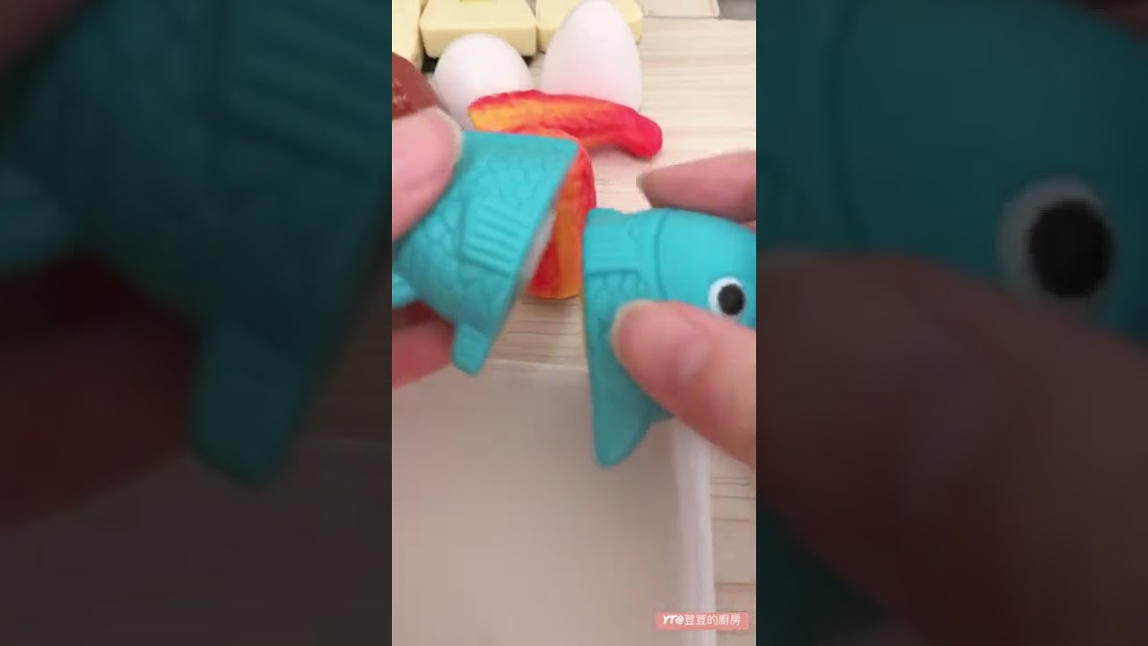 玩具食物黏貼