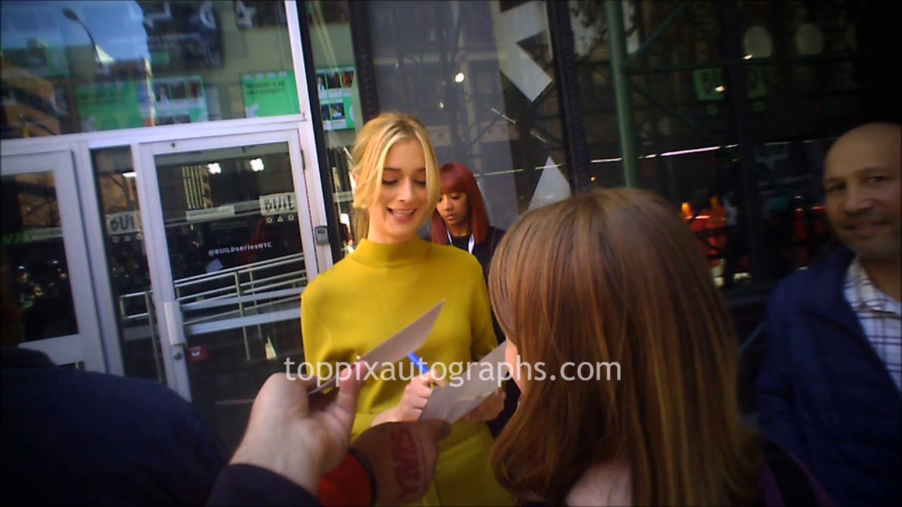 Caitlin FitzGerald signs autographs for TopPix