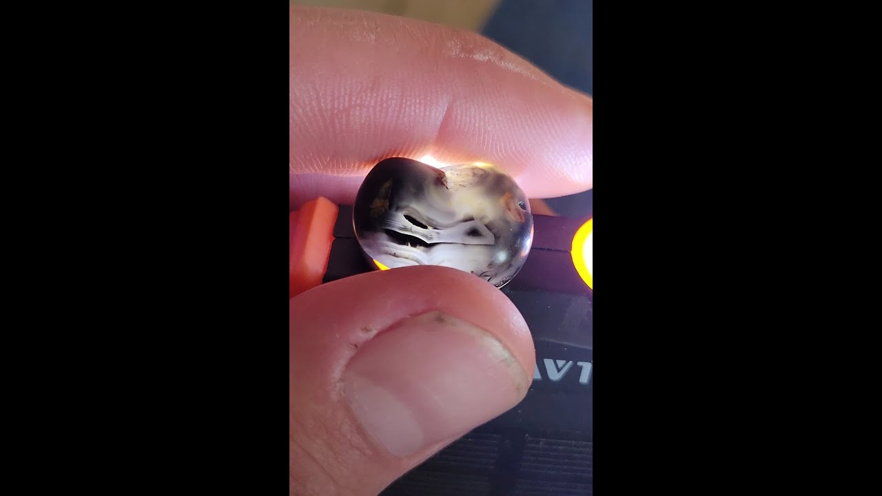 Newport blue agate Crazy in different lights 😲🤘