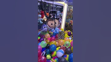 IMPOSSIBLE win in the claw machine #shorts #clawmachine #toys #daveandbusters #win
