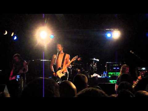 Fuel - Hemorrhage (In My Hands) (Live in Charlotte NC) HD