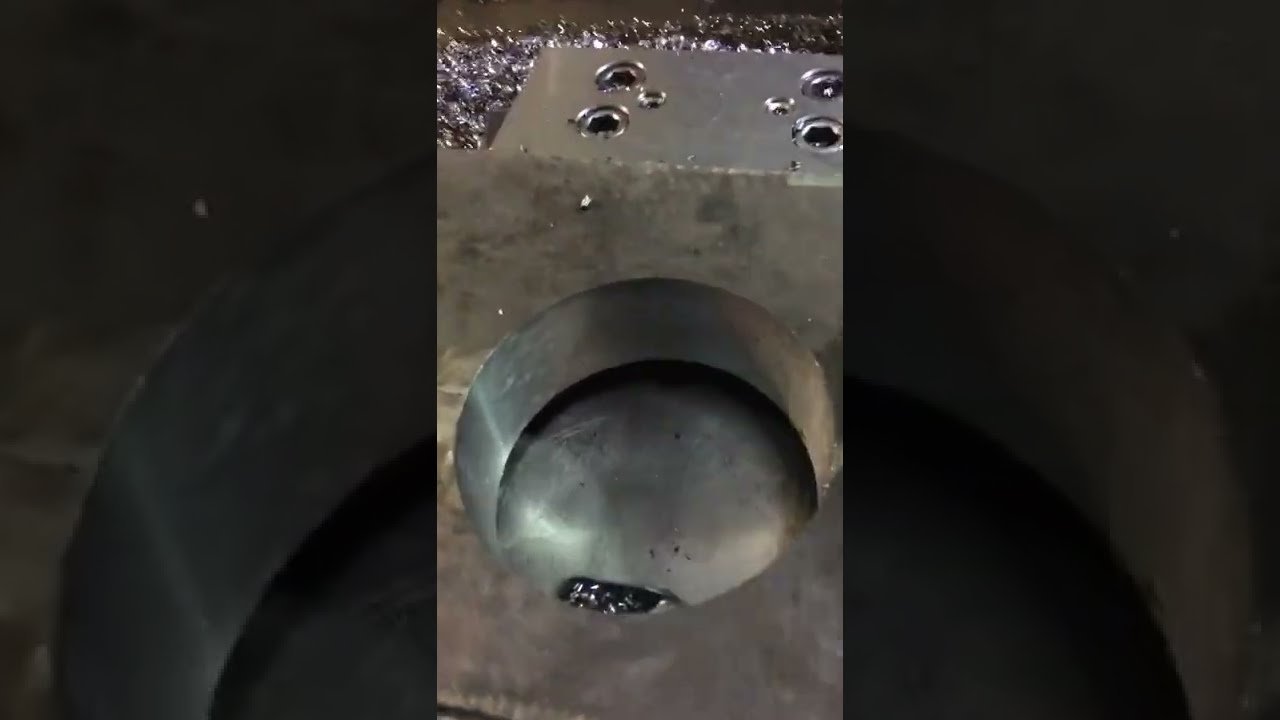 İnterpolasyon ile delik büyütme