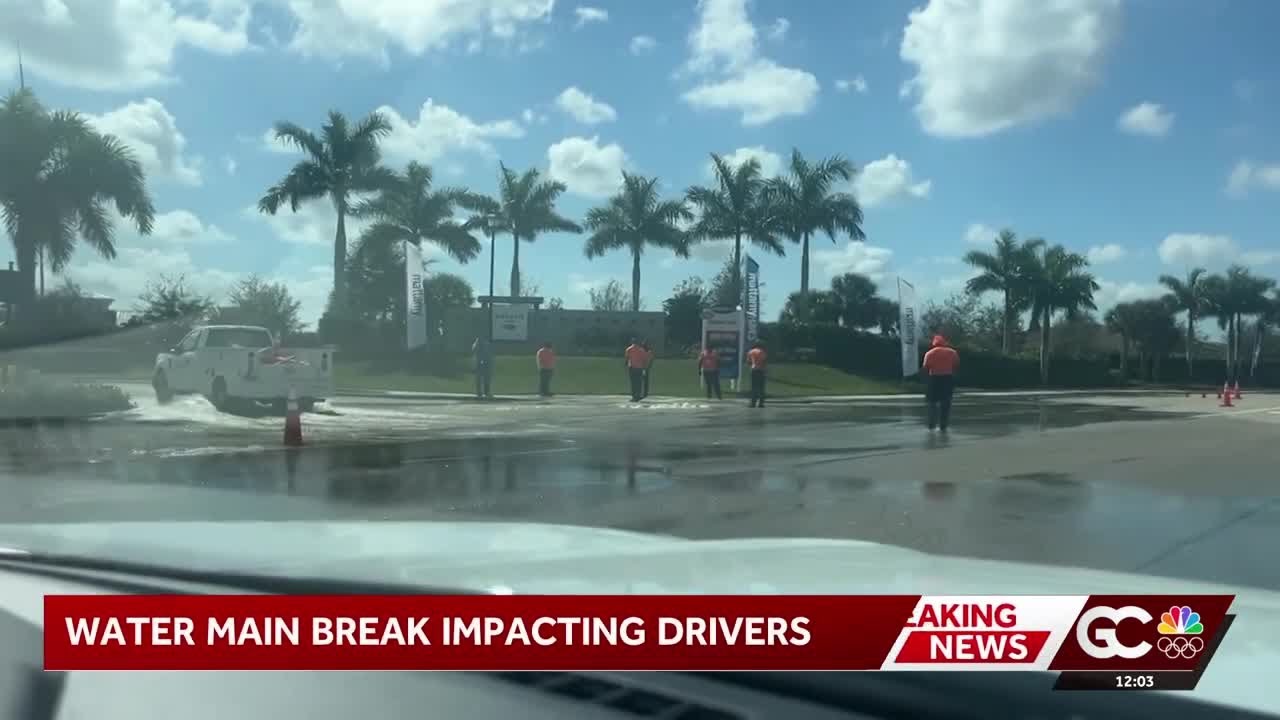 Water main break shuts down part of Plantation Road in Fort Myers - YouTube
