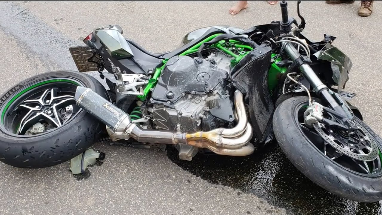 Most powerful motorcycle crash? NINJA H2 - [Bad motorcycle riders ...