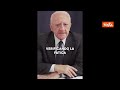 De Luca: Ultimi 2 segretari della NATO distillato di imbecillità politica, mondo in mano a cialtroni