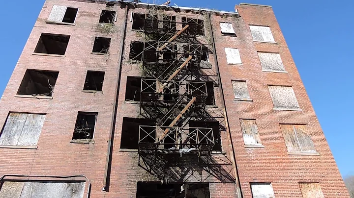 abandoned hotel wyoming (outside looking in)