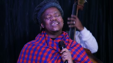 Dumza Maswana - MOLO (Live) – Umngqungqo Orchestral Experience