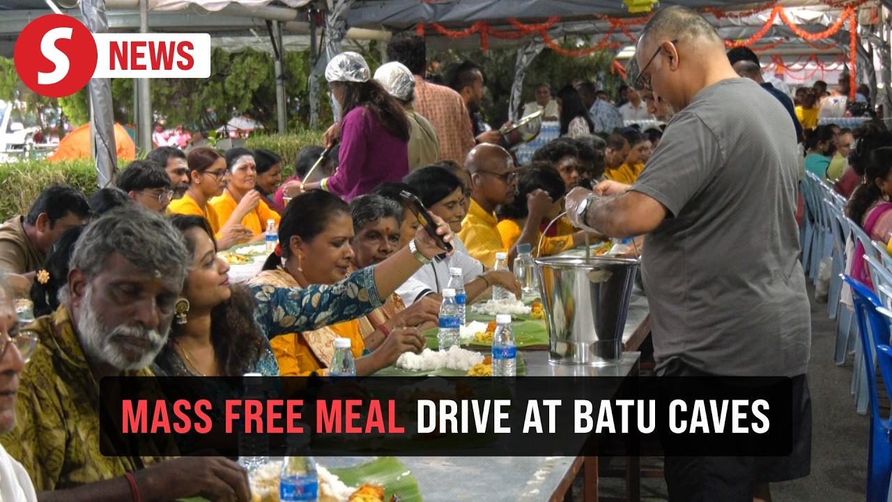 Thaipusam: Devotees enjoy free meals at Batu Caves