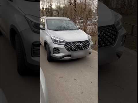 Бампера и крыша не в цвет кузова.