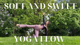 15-Minute Soft and Sweet Yoga Flow screenshot 4