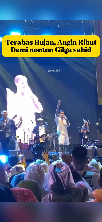 Braving the Rain to Watch Gilga #gilgasahid #gildcoustic #nemen #ginio #ndxaka #concert