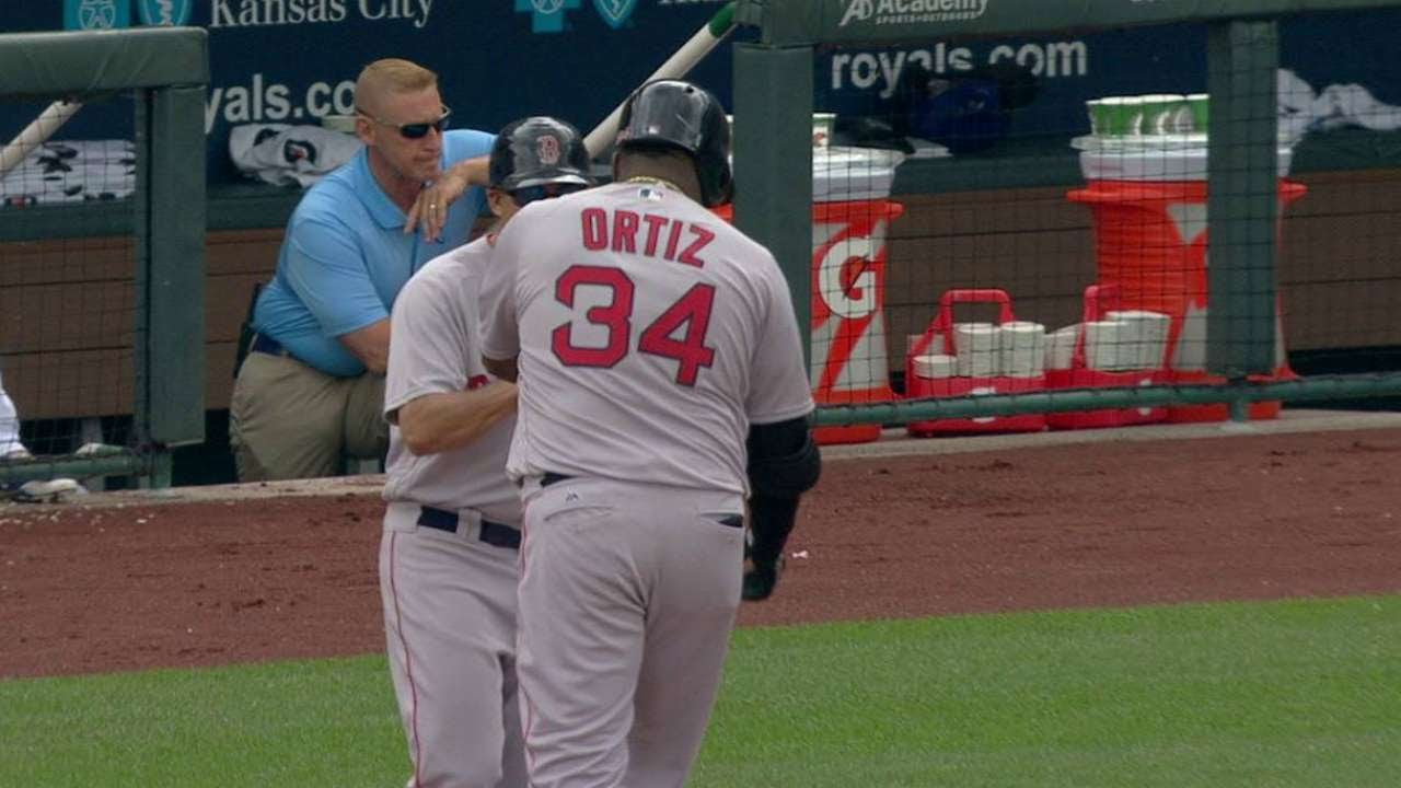 BOS@KC: Ortiz lines an RBI single to center