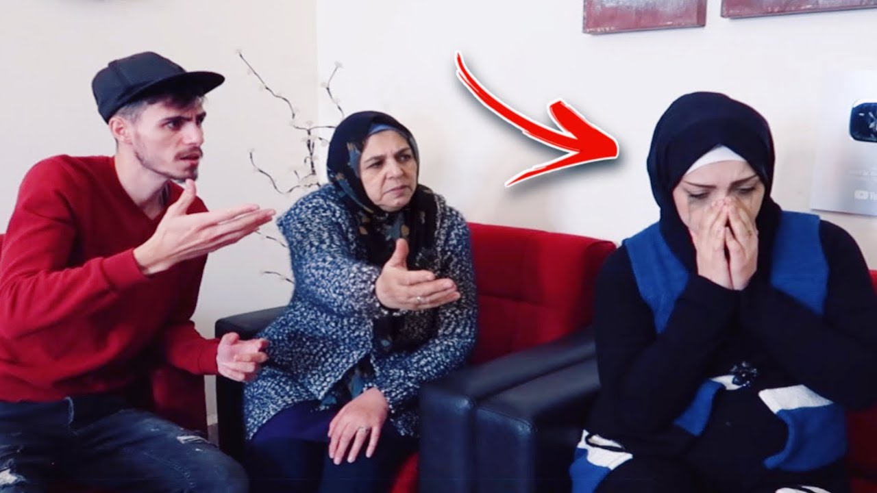 أمي طردت زوجتي من اليوتيوب 😱 اقوى مقلب بزوجتي صارت تبكي 😭