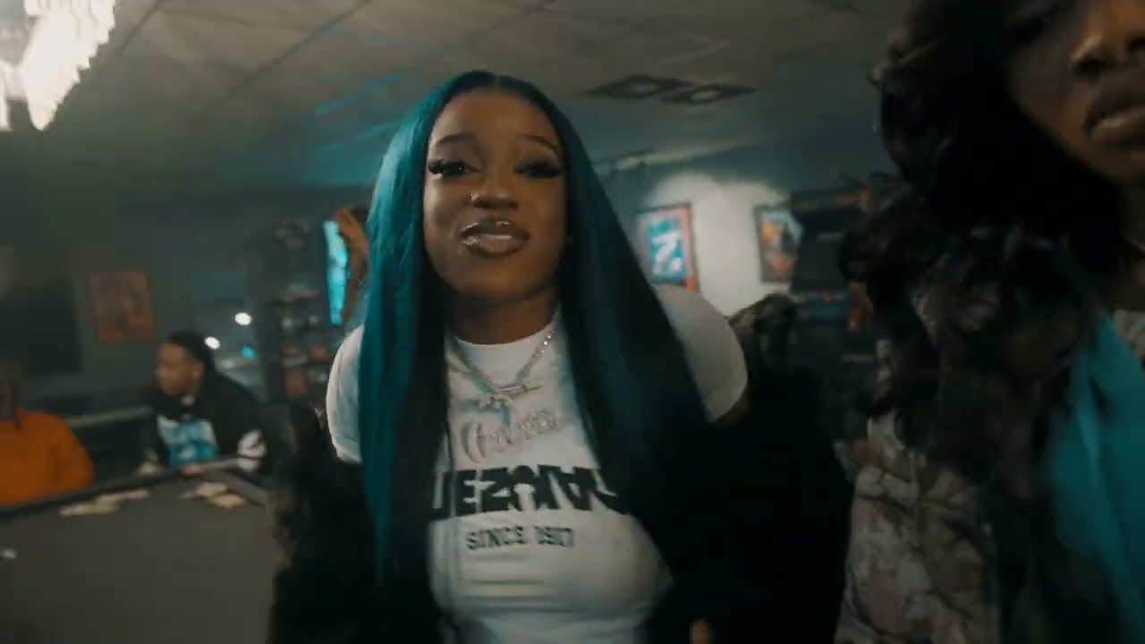 Смотреть «K Carbon - Murda (Official Music Video) Directed By @FrenchyEntertainment» на YouTube