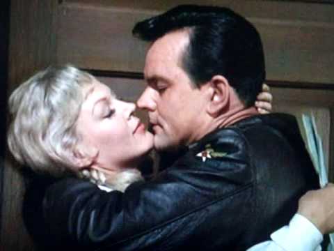 Nice Kissing " Helga " 1 / 5 " Hogans Heroes " 60'...